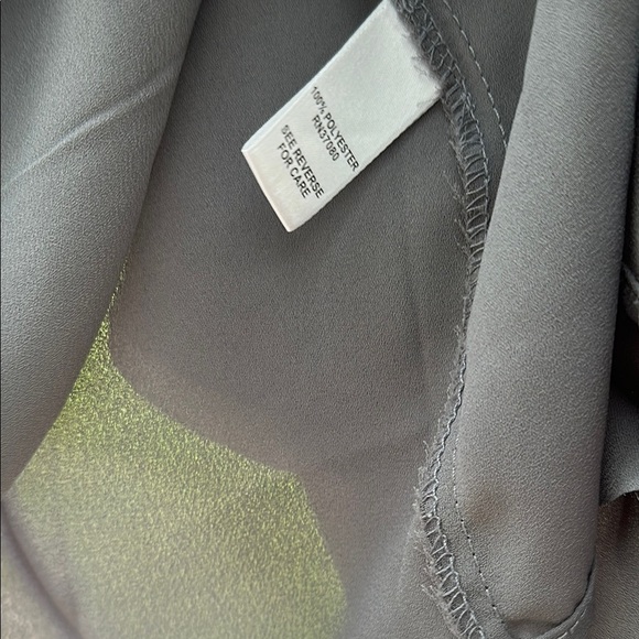 NWOT Cato Gray Blouse with Elegant Ruffle Design Women’s 26/28 - Picture 13 of 13